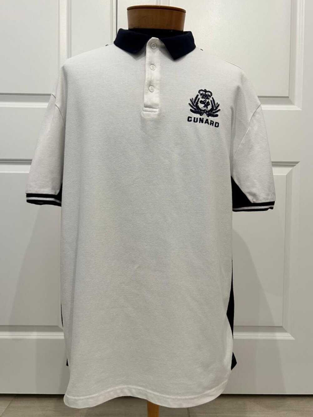 Cunard White & Navy Blue Embroidered Crest Short Sleeve Polo Shirt Men’s XL